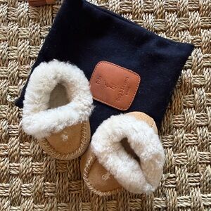 Ralph Lauren Tan Suede Baby Booties with Cream Shearling Trim